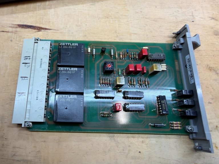Mitsubishi FX1s PLC Mitsubishi FX1s PLC in control panel